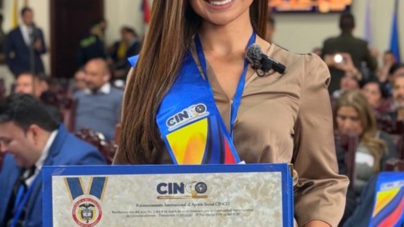 ACOSET RECIBE RECONOCIMIENTO INTERNACIONAL EN EL CONGRESO DE LA REPÚBLICA POR SU LIDERAZGO EN COMUNICACIÓN CON ENFOQUE SOCIAL
